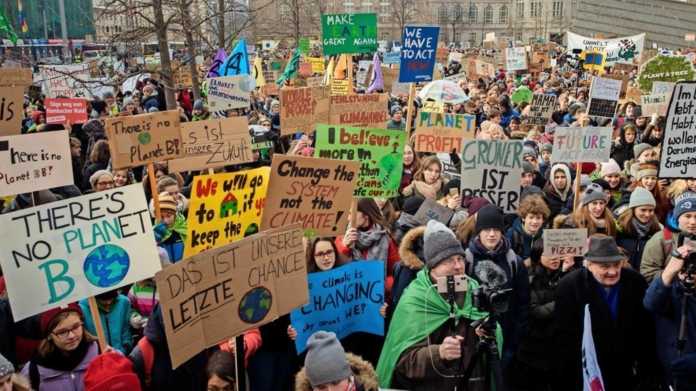 Protest statt Schule: Tausende Schüler für mehr Klimaschutz