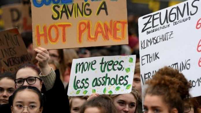 Veranstalter: Gut 300.000 bei Klimaprotesten allein in Deutschland