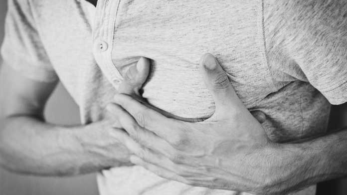 Unzureichend abgesichert: Herz-Defibrillatoren offen für Hacker-Attacken