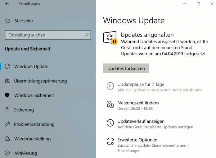 Windows Update informiert direkt über die Nutzungszeit und erlaubt ein Pausieren von Updates, ohne in Untermenüs herumklicken zu müssen.