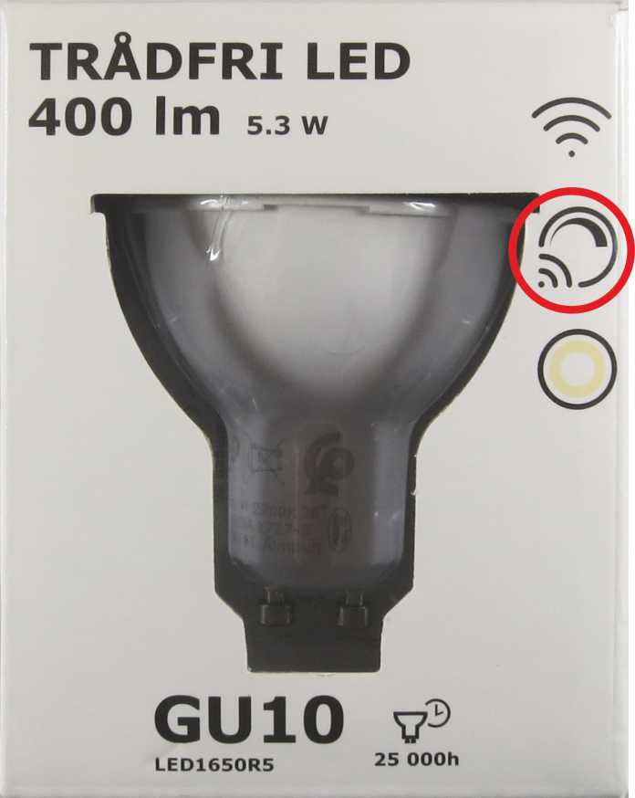Ikea signalisiert auf der Lampenverpackung, dass der GU10-Strahler dimmbar ist – allerdings nur per Funk über die zugehörige App. Die Helligkeitsregelung mit herkömmlichen Dimmern ist hier nicht vorgesehen.