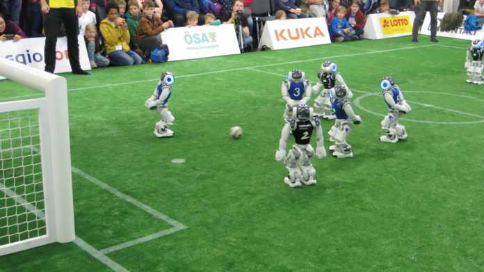 RoboCup: Muntere Finalspiele mit schönen Aktionen