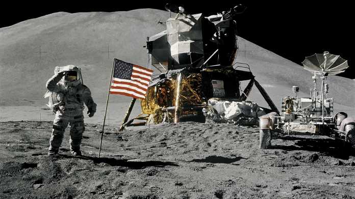 Tollkühne Männer in ihren fliegenden Dosen: Apollo - die Mondmissionen und ihre Vorbereitung