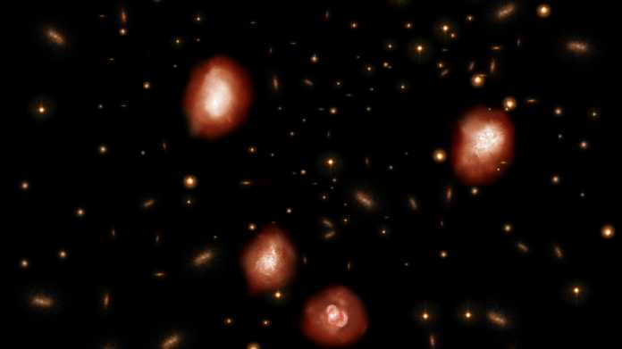 Astronomen finden Dutzende bislang nicht sichtbare Galaxien im frühen Universum