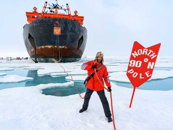 c't Redakteur André Kramer testete vier spiegellose Vollformat-Kameras in eisiger Kälte am Nordpol auf ihre Praxistauglichkeit.