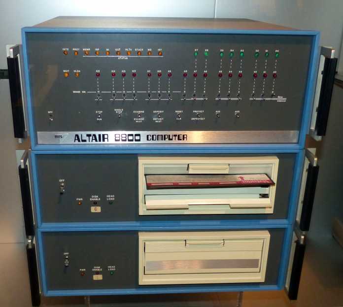Ein Altair 8800 als Exponat im Technischen Museum Wien