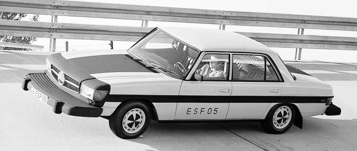 Das Experimenta-Sicherheitsfahrzeug von Mercedes 1971. Es sah seltsam aus, doch viele sperrige Ideen schafften es modifiziert in die Serie.