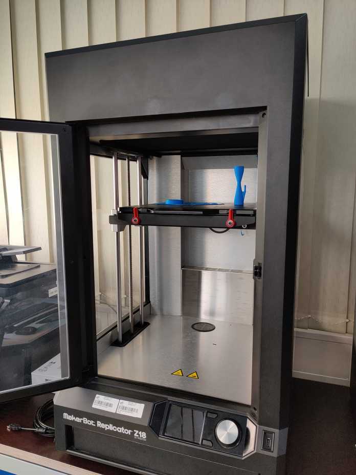 3D-Drucker mit Ventilen für Beatmungsgeräte