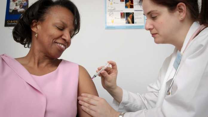 Corona-Impfung von Moderna: Positive Zwischenergebnisse erster klinischer Studie