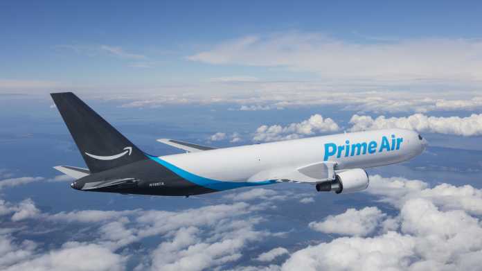 Amazon Air: Amazon vergrößert Frachtflugzeug-Flotte | heise online
