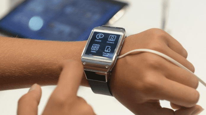 Facebook está planeando su propio reloj inteligente sin emparejamiento de teléfonos celulares