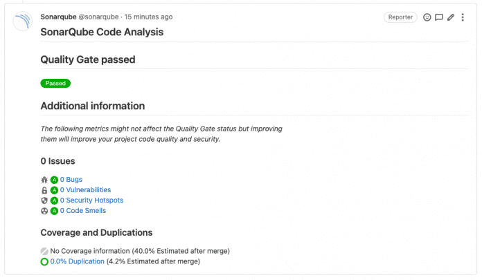 GitLab-Kommentar des Tools SonarQube mit einem Bericht der Code-Analyse. Die Code-Analyse wurde bestanden, was durch grüne Test-Ergebnis-Hinweise dargestellt wird.