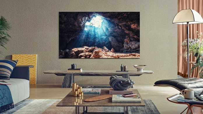 Samsung-Fernseher im Wohnzimmer (Symbolbild)