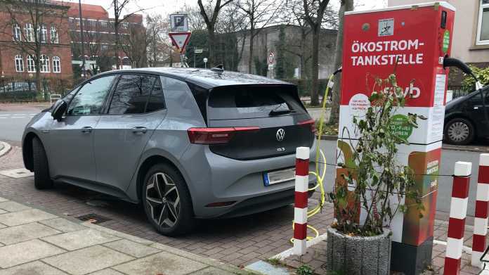 VW ID.3 an einer Ladestation in Bremen