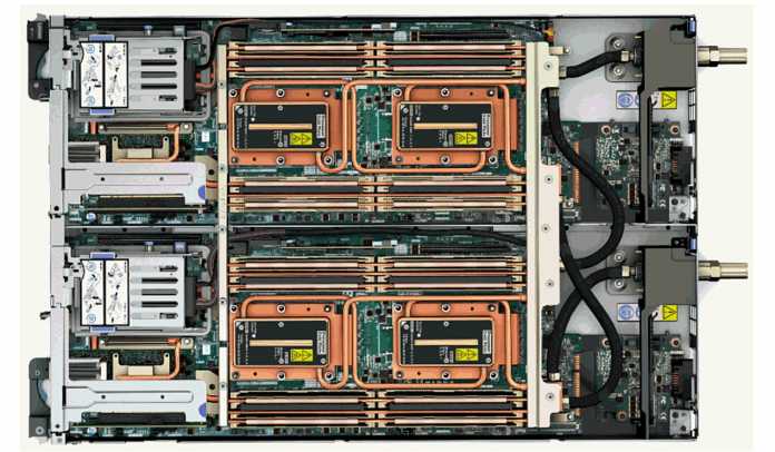 Die aufwendigen Klempnereien im Lenovo ThinkSystem SD650 zeigen, dass sich Wasserkühlung nicht bei jedem beliebigen Server leicht nachrüsten lässt., Bild: Lenovo