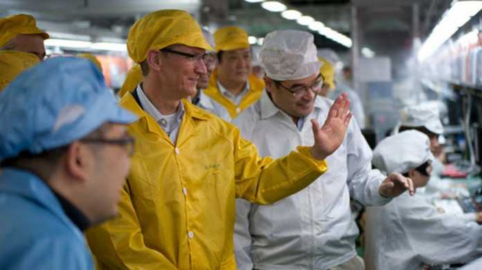 Tim Cook bei Foxconn in China.