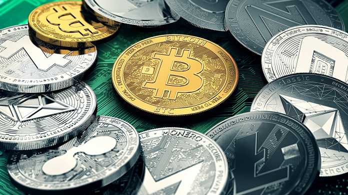 Münzen mit Bitcoin-Logo