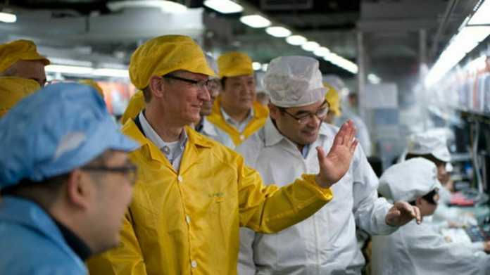 Tim Cook bei Foxconn in China.