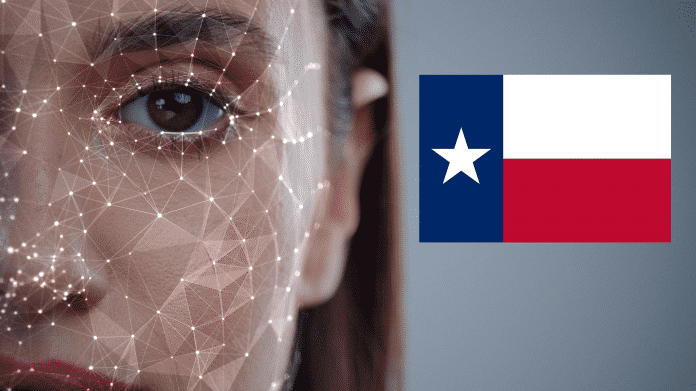 Halbes Gesicht einer weißen Frau, darüber gelegt symbolische Rasterung - rechts davon die Flagge Texas'
