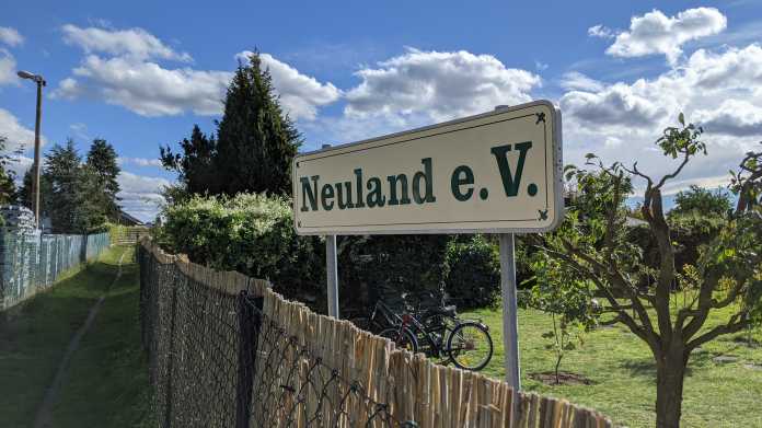 Kleingartenanlage "Neuland e.V.", Weg auf der linken Seite