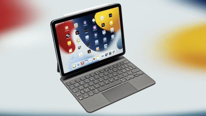 iPad Air 5 mit Apple Pencil und Magic Keyboard