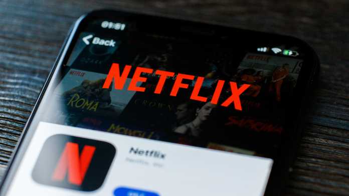 Netflix-App in App-Store auf einem Smartphone