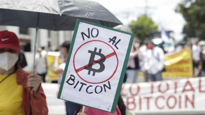 Proteste gegen das Bitcoin-Gesetz in El Salvador