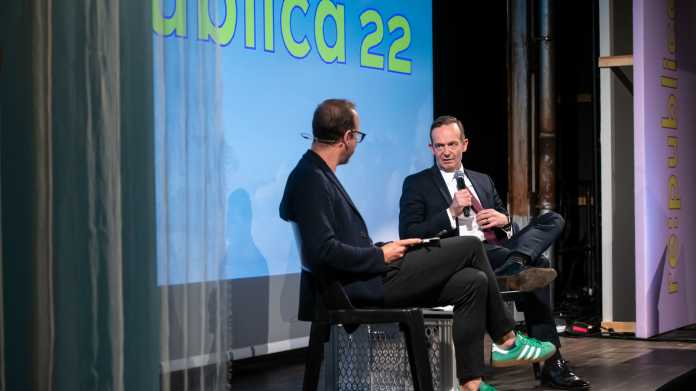 Bundesminister Volker Wissing auf der Re:publica im Gespräch mit Markus Beckedahl.