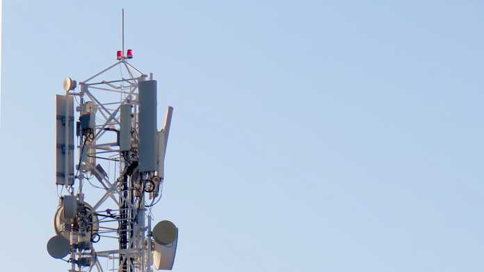 Diverse Antennen auf Mast