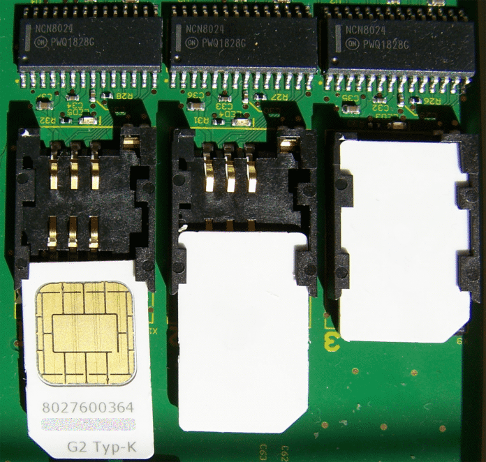 The three gSMC-K cards with the crypto certificates can be pulled out and reinserted very easily.