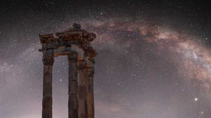 Columns,Of,The,Ancient,City,Of,Pergamon,,Milky,Way,Galaxy
