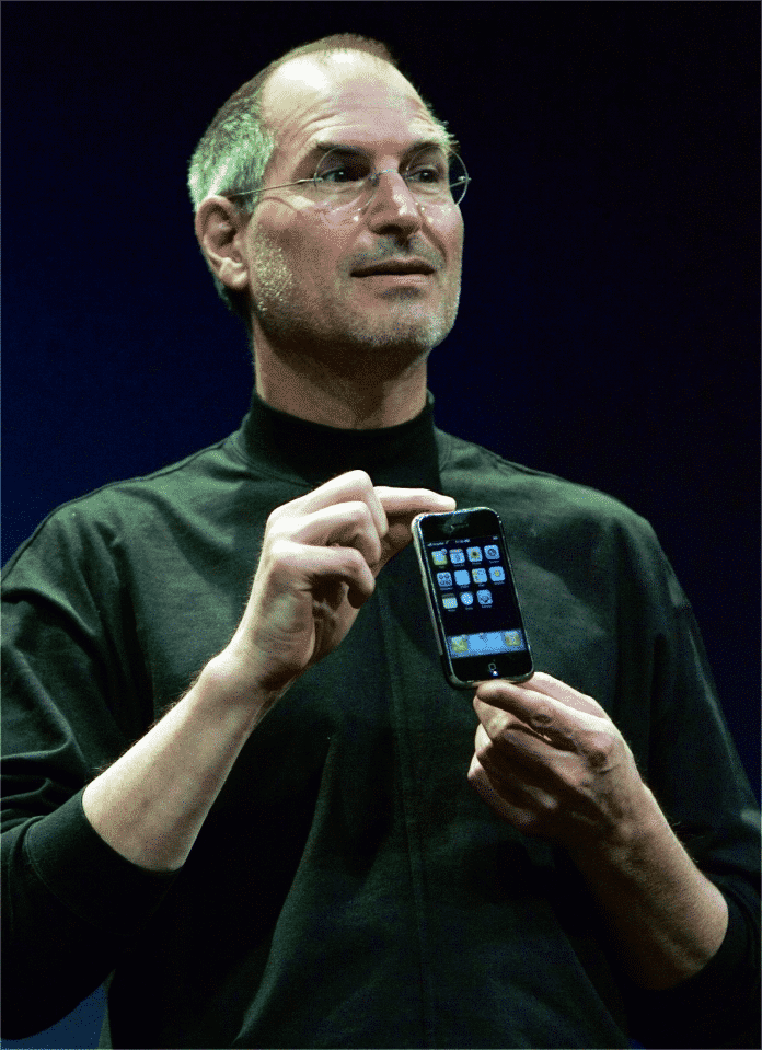 Stolz präsentierte Steve Jobs das erste iPhone., Dpa