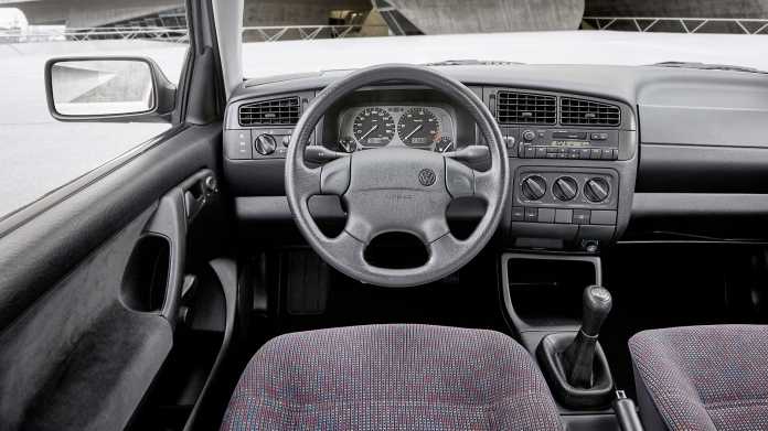 VW Golf III Cockpit