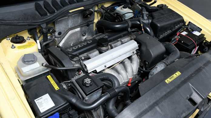 Volvo 850 Motor