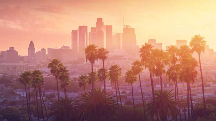 Los,Angeles,Hot,Sunset,View,With,Palm,Tree,And,Downtown