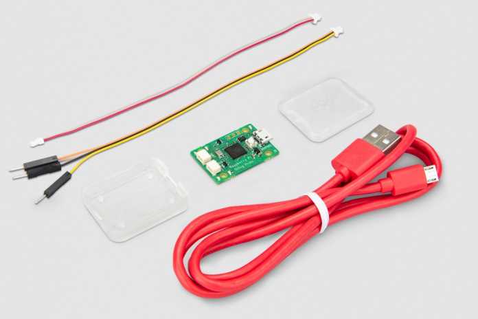 Der Raspberry Pi Debug Probe kommt mit einem Gehäuse, USB-Kabeln und drei Kabeln für SWD- beziehungsweise UART-Kontakte.