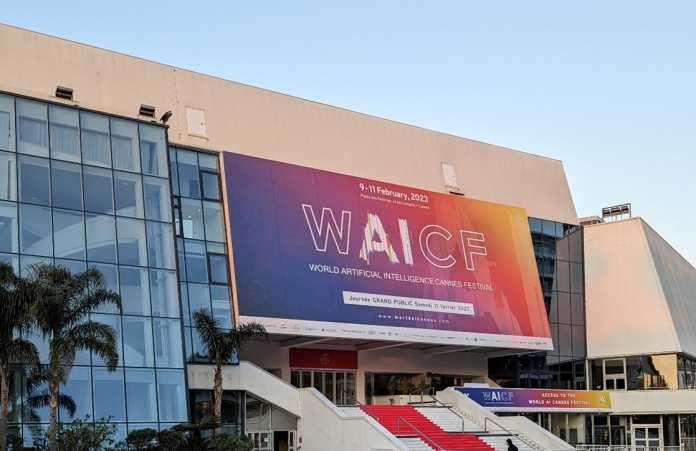 Eingangsbereich der KI-Konferenz WAICF in Cannes