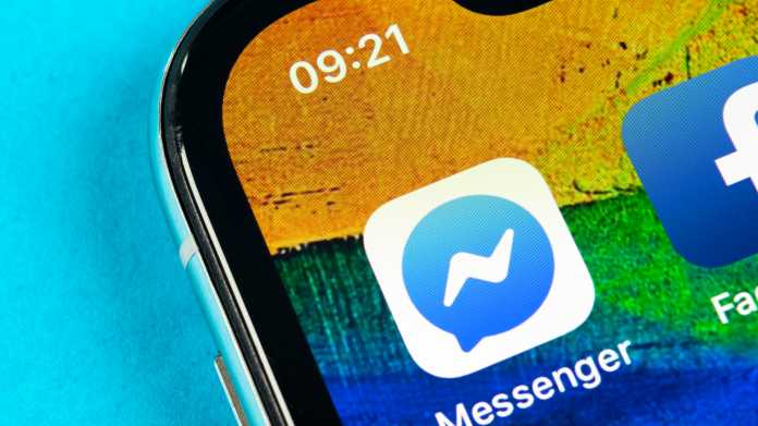 Messenger-App neben Facebook auf Handy-Bildschirm