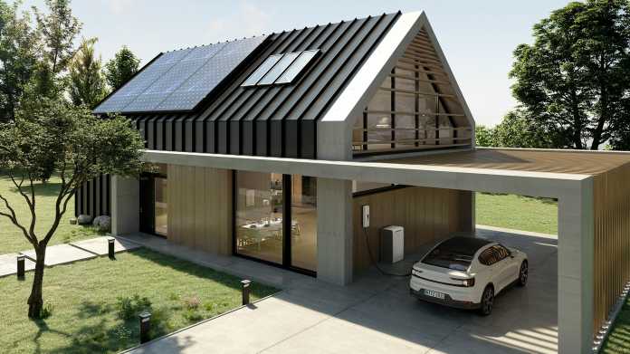 Haus mit Photovoltaik-Anlage und Wallbox in der Garage