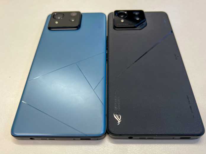 Das Foto zeigt die Rückseiten des Zenfone 11 Ultra und des ROG Phone 8 Pro. 