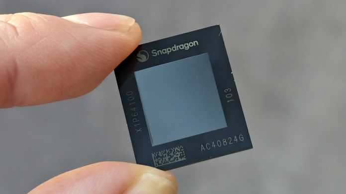 Qualcomms Snapdragon X Plus als nackter Chip