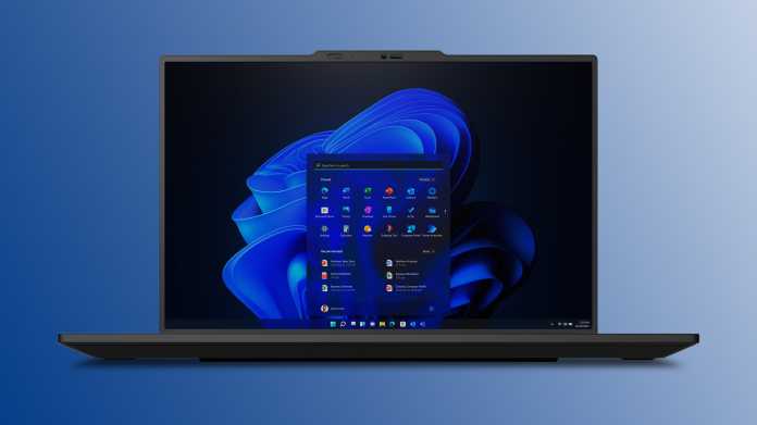 Lenovo Notebook Thinkpad P1 Gen 7 auf blau-weißem Farbverlauf