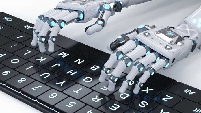 Roboterhände bedienen eine Computertastatur