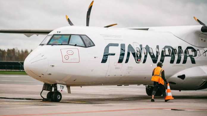 Finnair-Maschine in Tartu