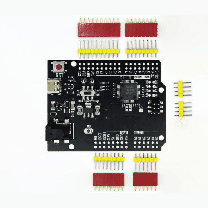 Das Board von oben. Die Header sind bisher nicht verlötet.