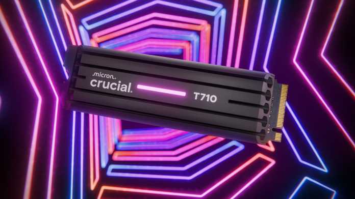 Crucial SSD T710 vor buntem Hintergrund