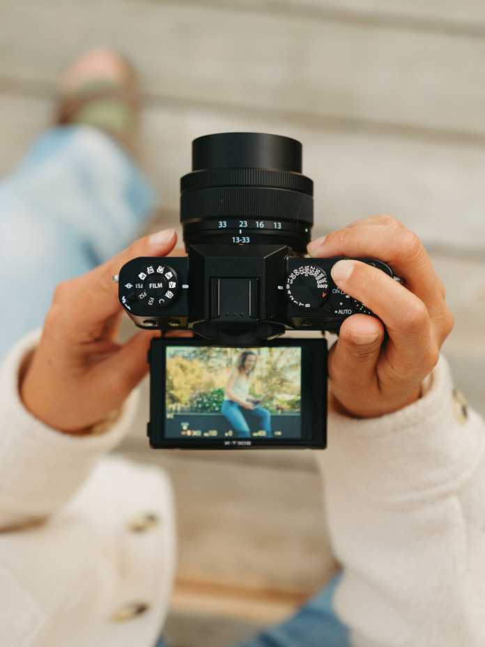 Das Display der X-T30 III wurde so geklappt, das man es von oben betrachten kann.