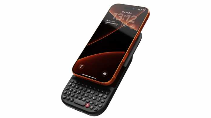 Clicks Powerkeyboard am iPhone