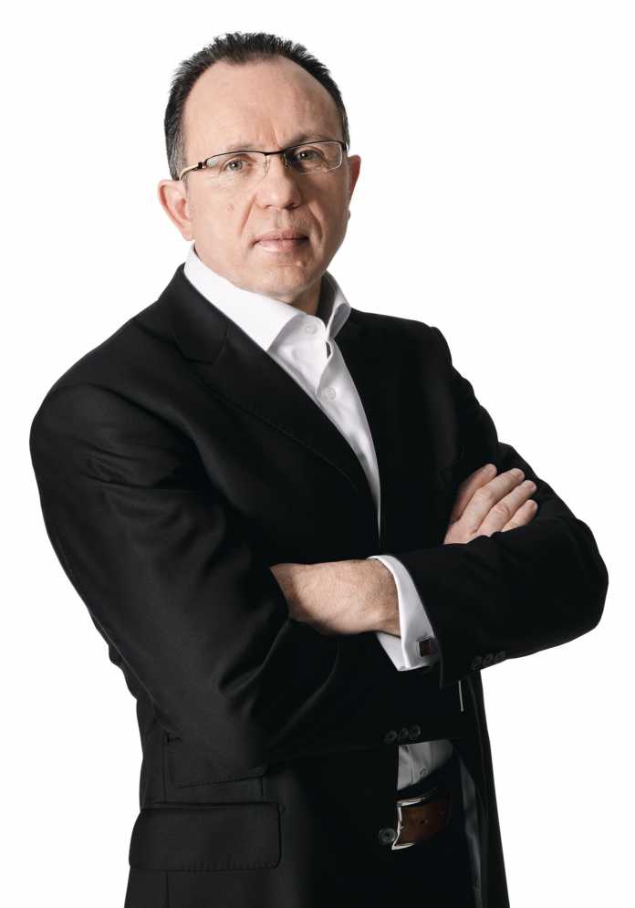 Roland Schweyer, Director IT Cluster Samsung