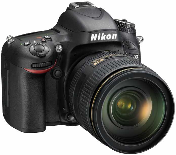 Die Nikon D600 ist die günstigste Kamera mit Sensor im digitalen Kleinbildformat
